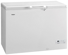 Маленький холодильник Haier HCE 379 R