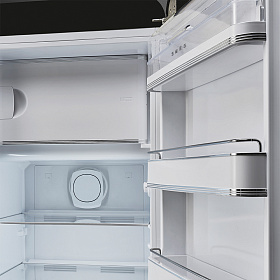 Чёрный маленький холодильник Smeg FAB28RBL3 фото 4 фото 4