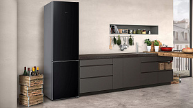Большой чёрный холодильник Neff KG7493BD0 фото 4 фото 4