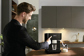 Кофемашина с автоматическим капучинатором для офиса Miele CM 6560 OBPF фото 3 фото 3