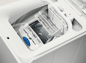 Узкая стиральная машина с вертикальной загрузкой Electrolux EWT1064ILW фото 2 фото 2