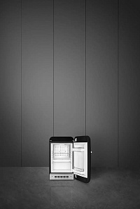 Чёрный маленький холодильник Smeg FAB5RBL5 фото 4 фото 4
