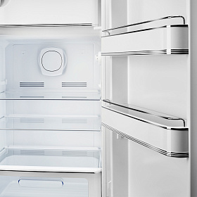 Чёрный маленький холодильник Smeg FAB28RDBLV3 фото 2 фото 2