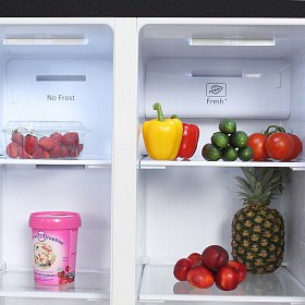 Двухкамерный холодильник шириной 48 см  Hyundai CS4505F черная сталь фото 4 фото 4