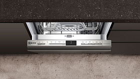 Серебристая узкая посудомоечная машина Neff S853HKX50R фото 4 фото 4