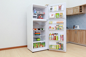 Холодильник с верхней морозильной камерой No frost Hitachi R-VG 472 PU8 GPW фото 4 фото 4