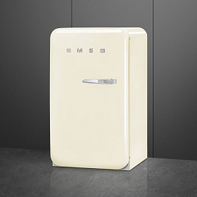 Бежевый холодильник в стиле ретро Smeg FAB10LCR5 фото 4 фото 4