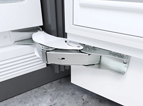 Встраиваемый двухкамерный холодильник с no frost Miele KF 2982 Vi фото 4 фото 4