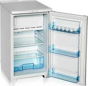 Маленький холодильник для офиса с морозильной камерой Бирюса R 108 CA