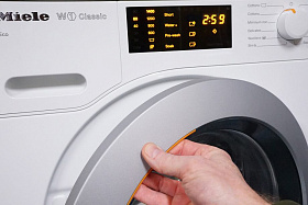 Отдельностоящая стиральная машина Miele WDB020 серии W1 Classic фото 4 фото 4