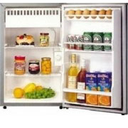 Узкий мини холодильник Daewoo FR 082 AIXR