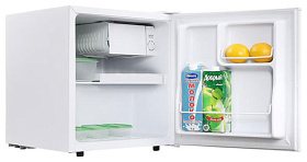 Небольшой холодильник с морозильной камерой TESLER RC-55 White
