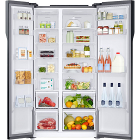 Широкий двухдверный холодильник Samsung RS55K50A02C
